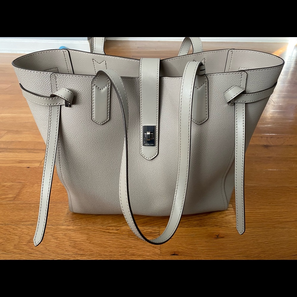 Michael Kors Tote